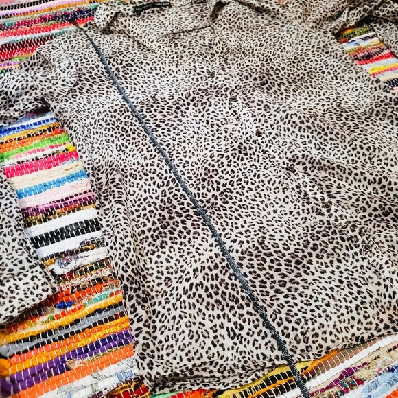 ZARA BASIC BUTTON UP LEOPARD ANIMAL PRINT LARGE - Picture 8 of 9